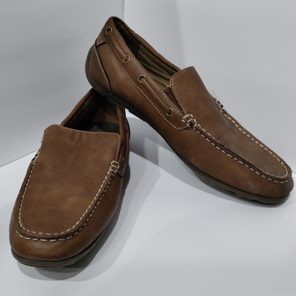 GBX Men's brown driving moccasin loafers size 9